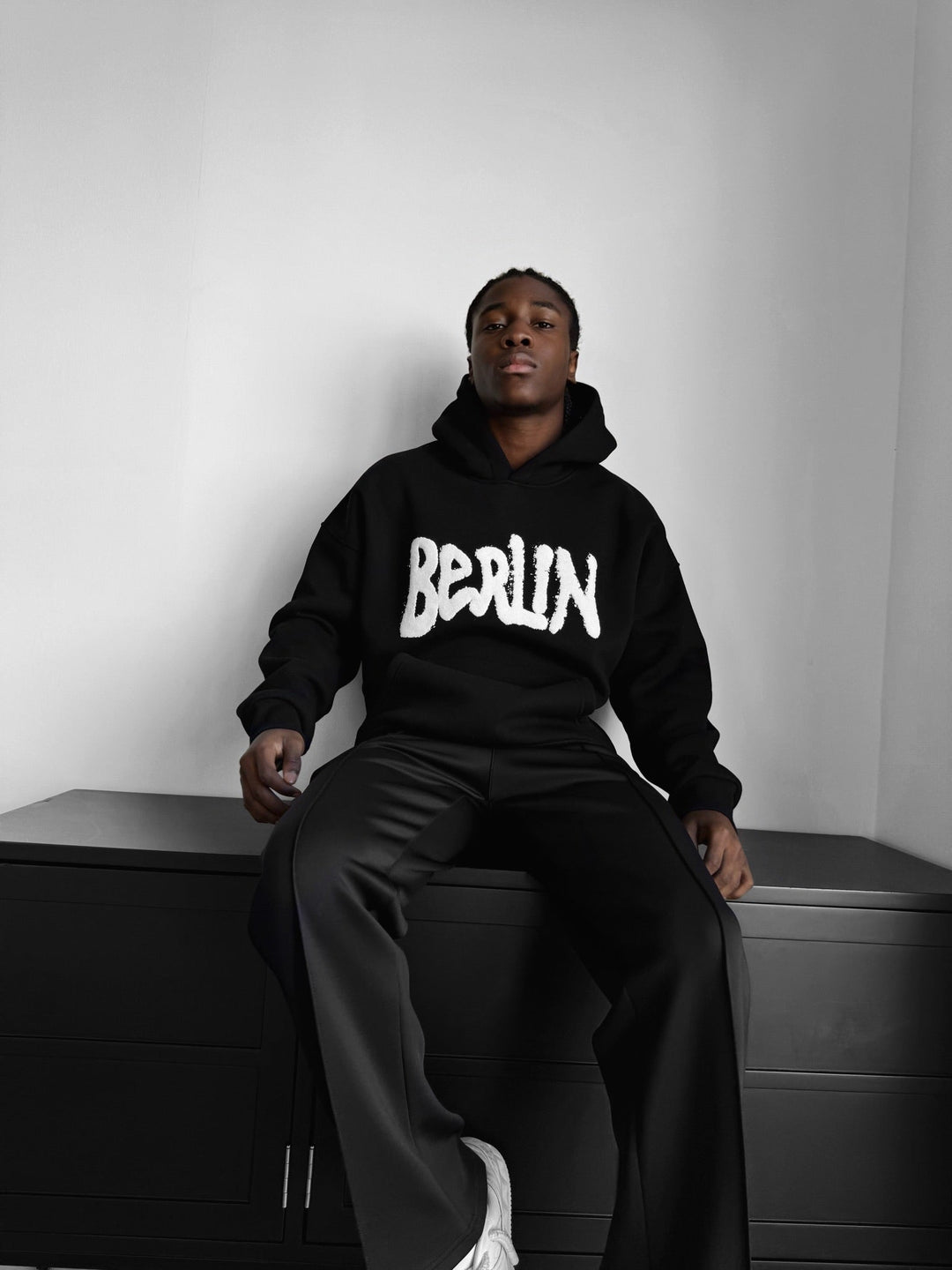 Oversize Berlin "Sumpf" Hoodie - Czarny
