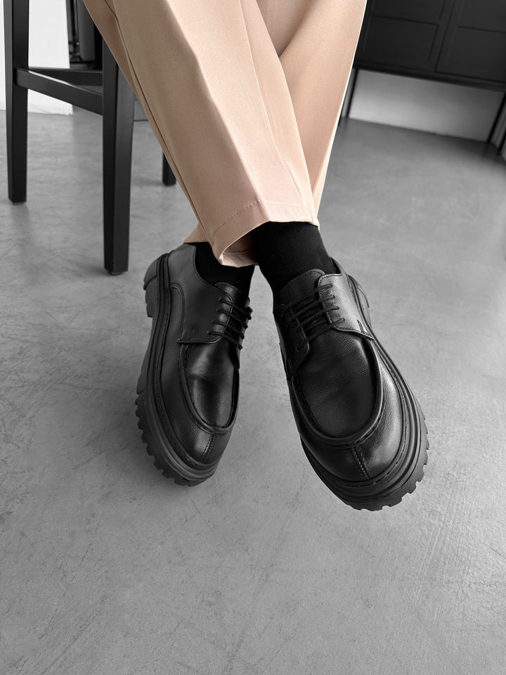 Casual Leather Shoes - Czarne