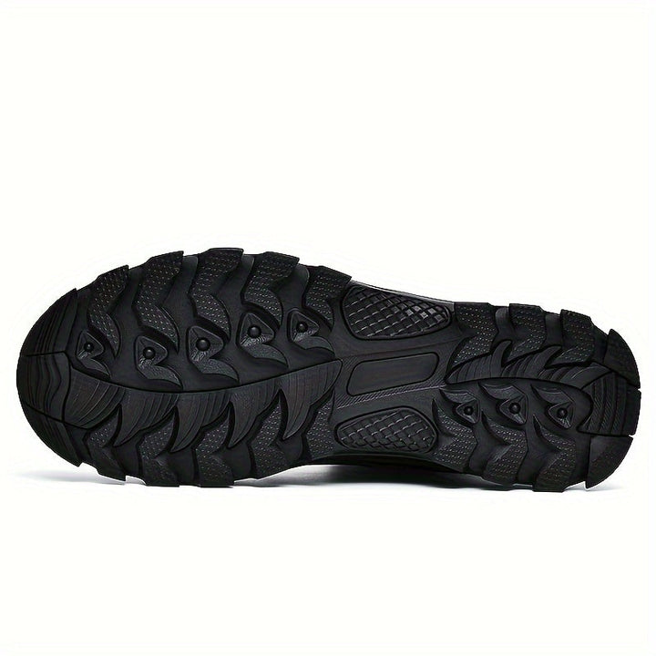 Solidny sznurowane buty