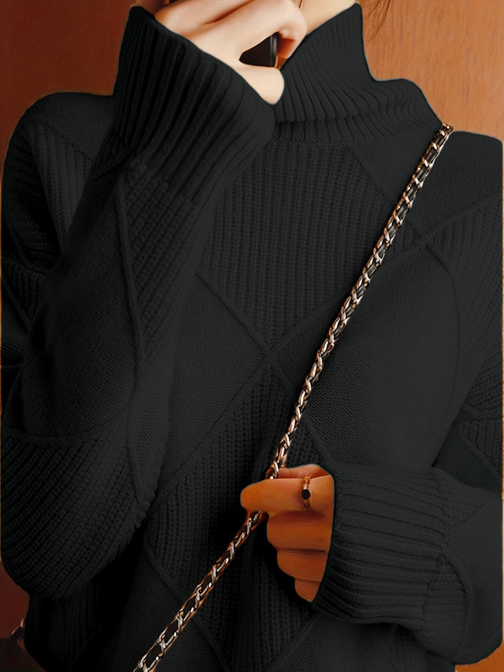 Fakturowany sweter z golfem