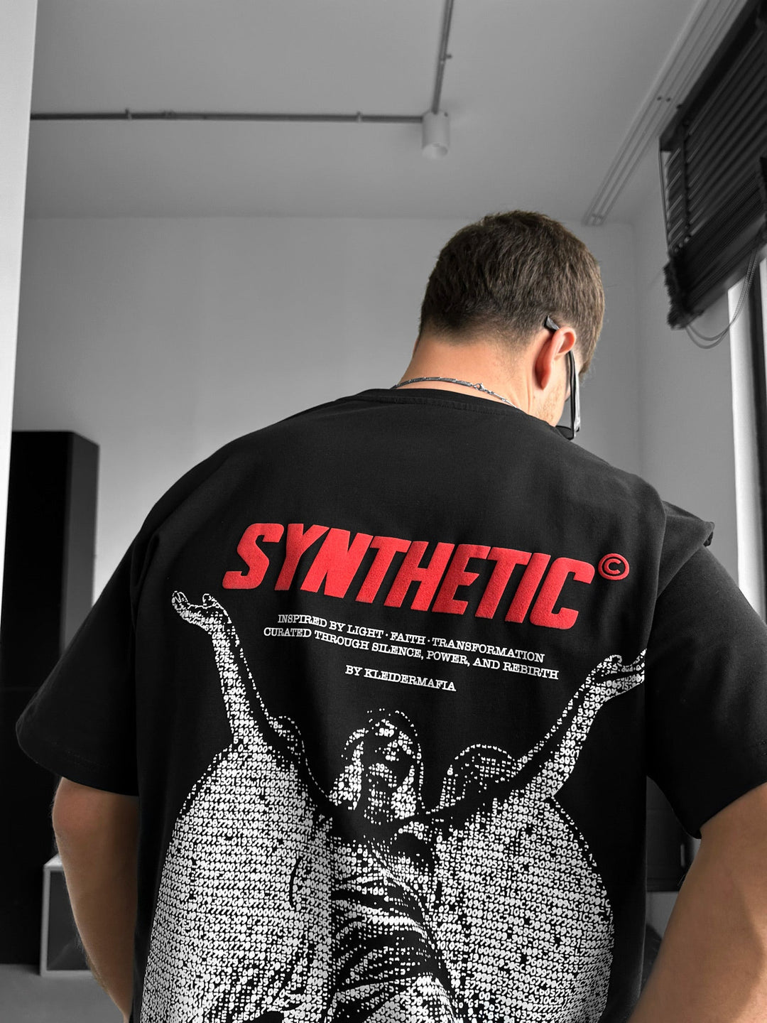 Oversize Synthetic T-shirt - Czarny