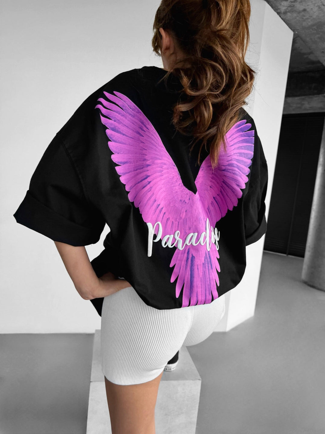 T-shirt Oversize Parrot Paradise - Czarny i Różowy