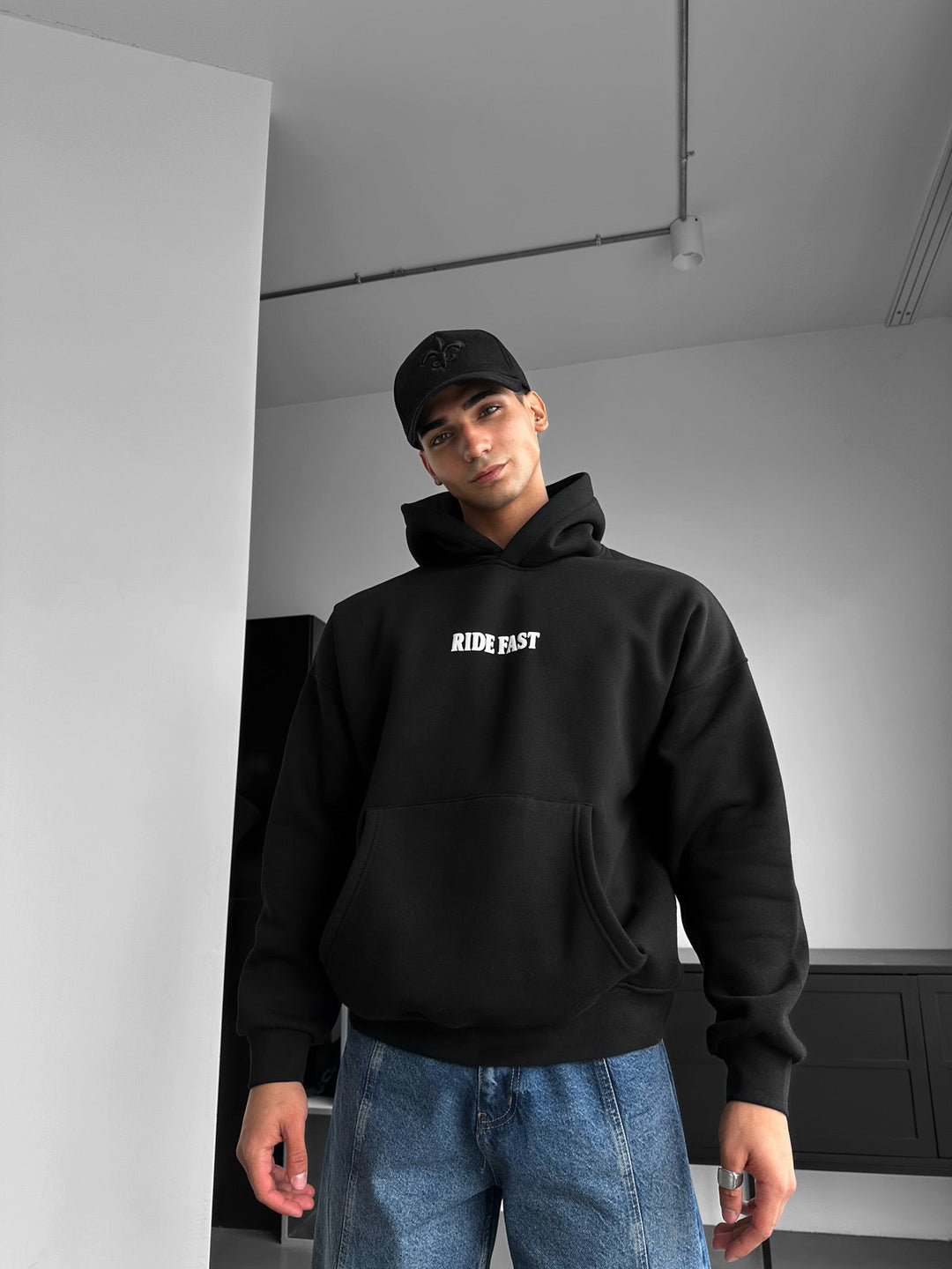 Oversize Ride Fast Hoodie - Czarny
