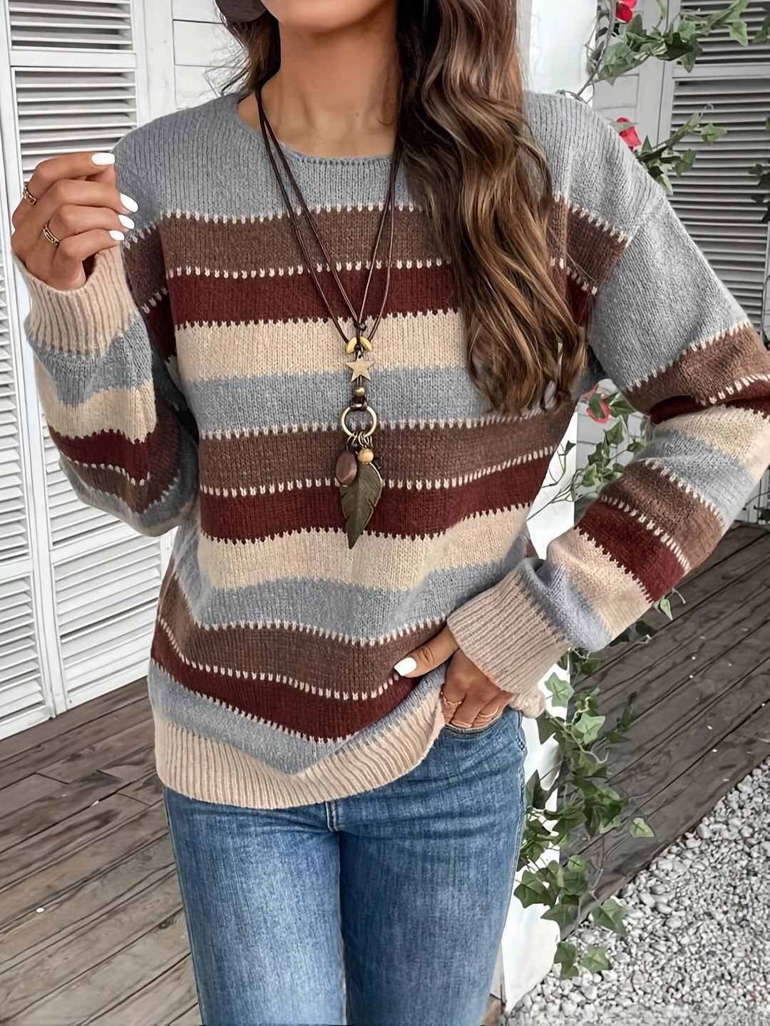 Przytulny w paski Round-Neck sweter
