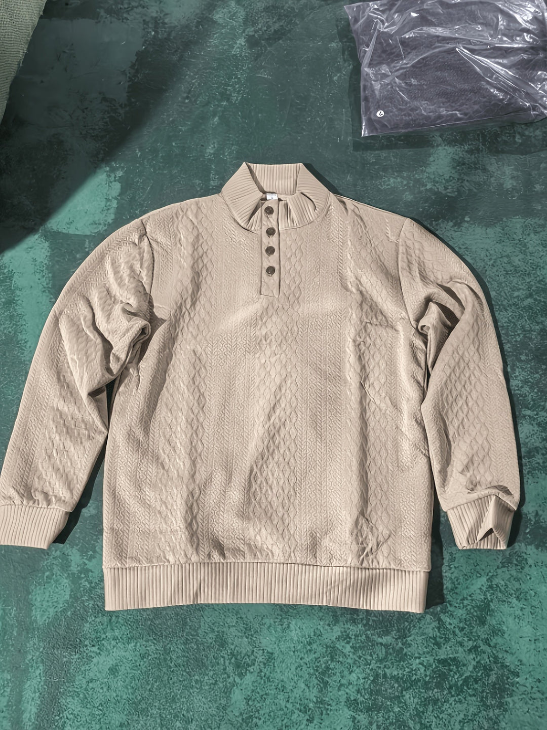 Wyróżniać się kołnierz guzik Henley sweter