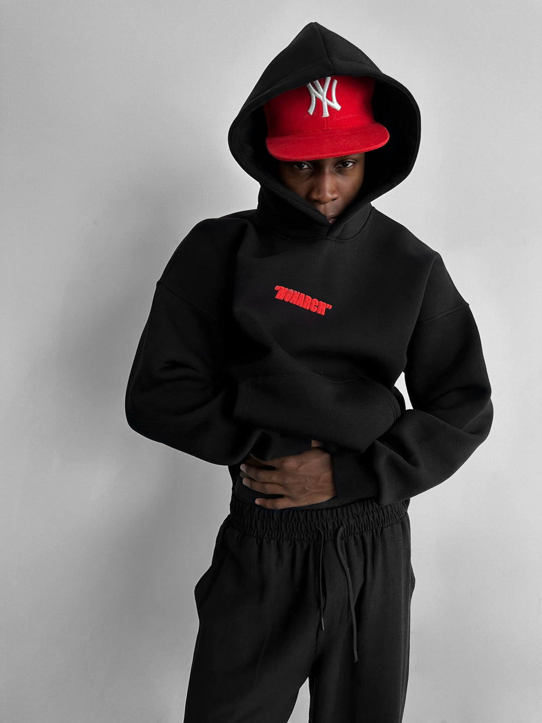 Oversize Monarch Hoodie - Czarny i Czerwony