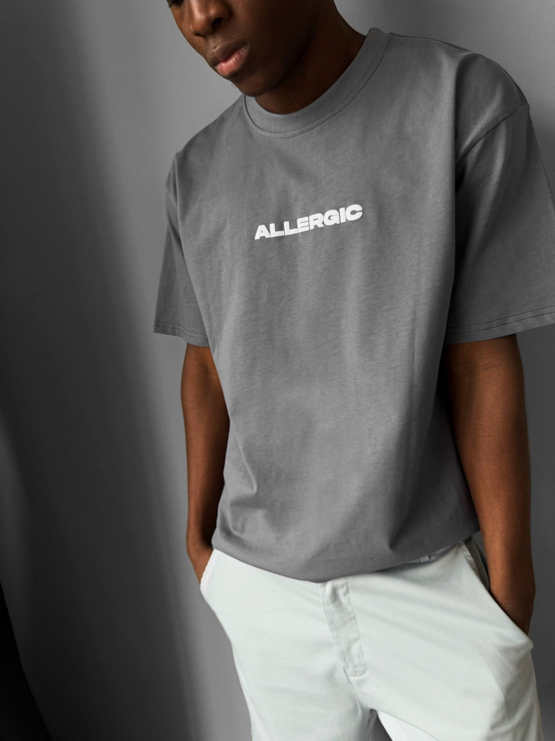Oversize T-shirt Alergiczny - Antracyt