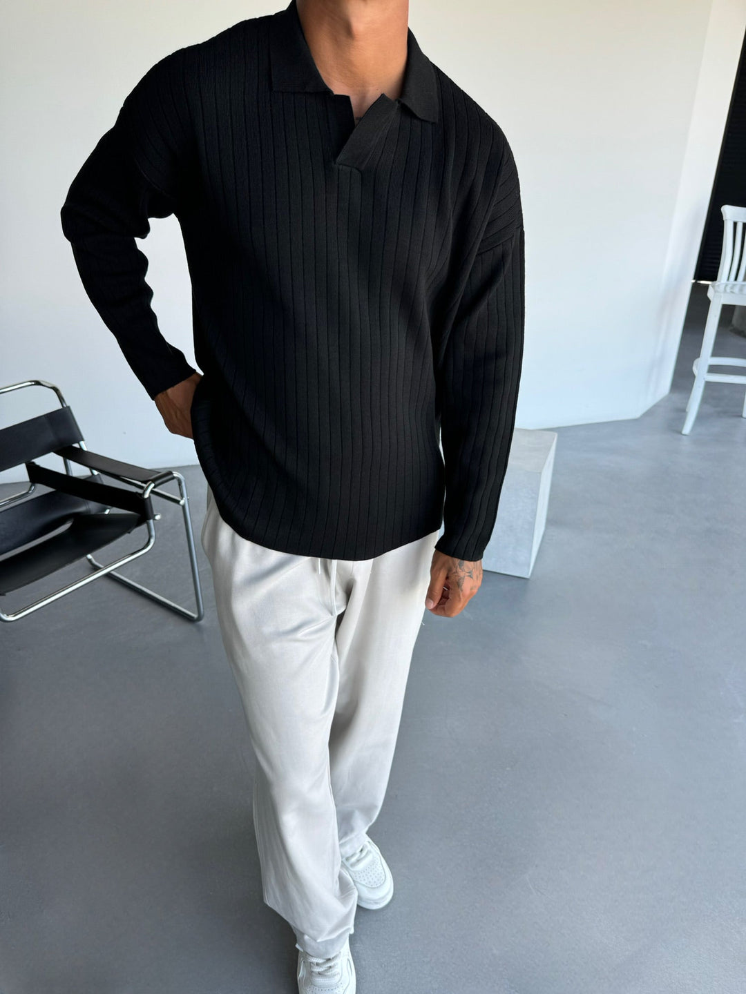Oversize Szeroki Żebrowany Długi Rękaw Sweter Polo - Czarny