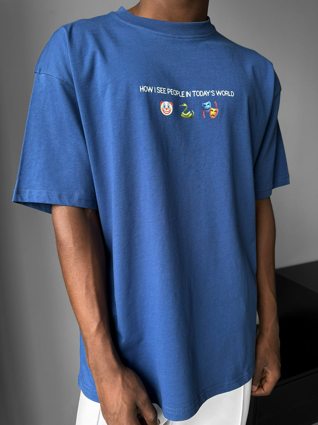 Oversize "Świat Dziś" T-Shirt - Navy Peony