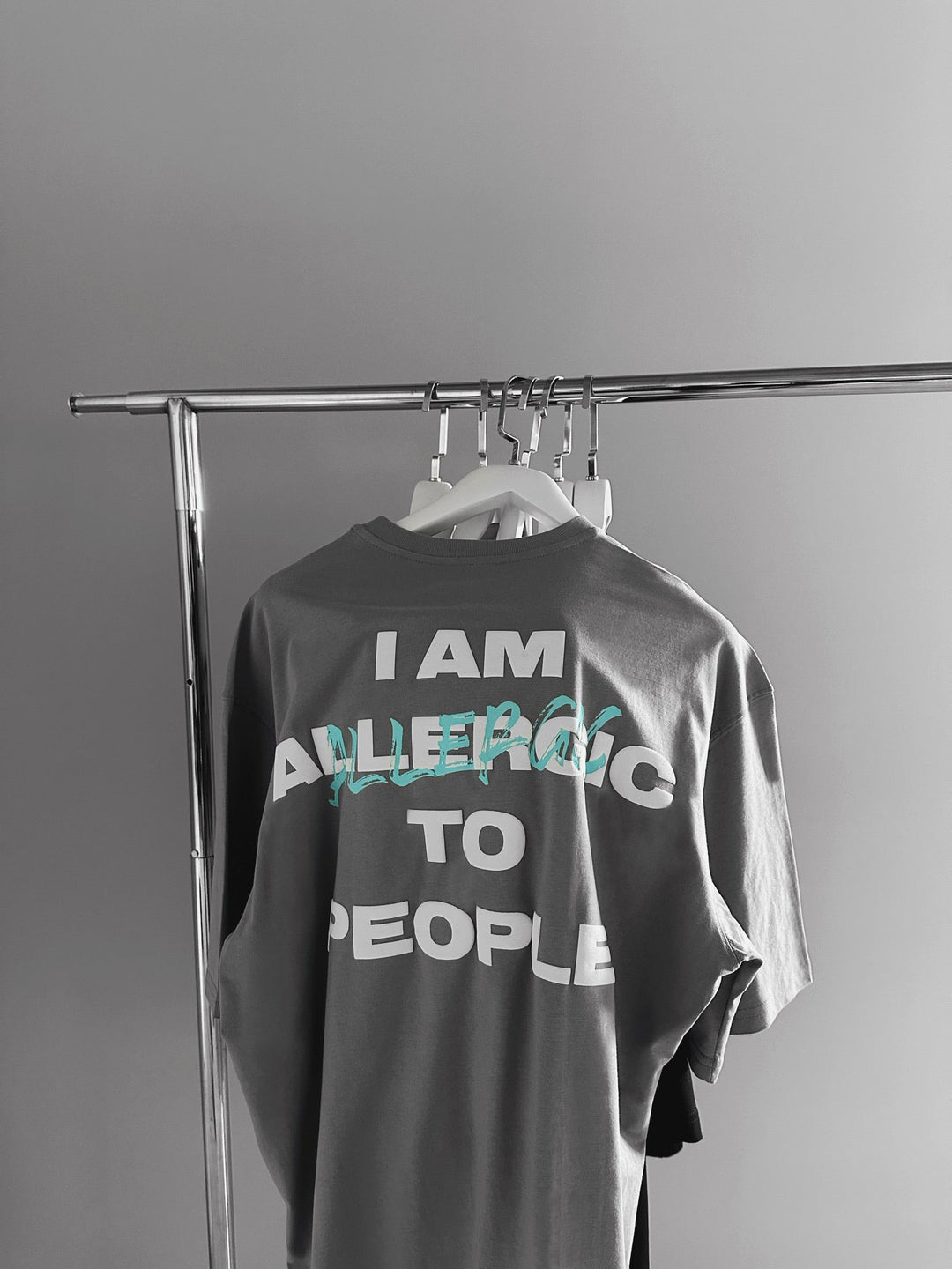 T-shirt Oversize Alergiczny - Szary