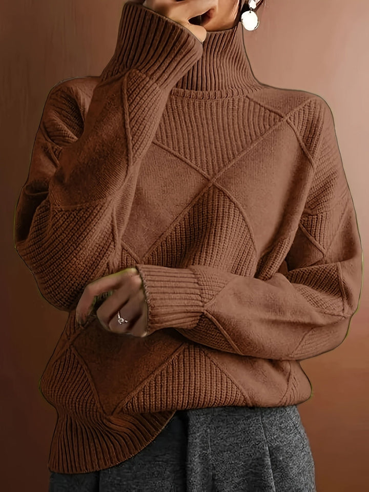 Fakturowany sweter z golfem