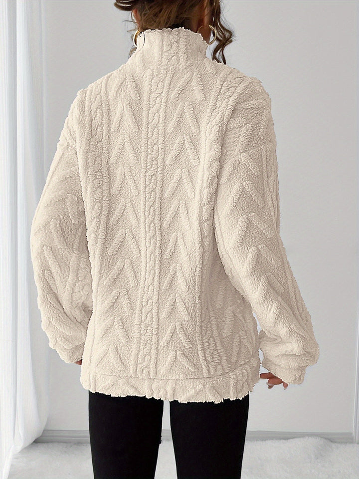 Przytulny fakturowany sweter