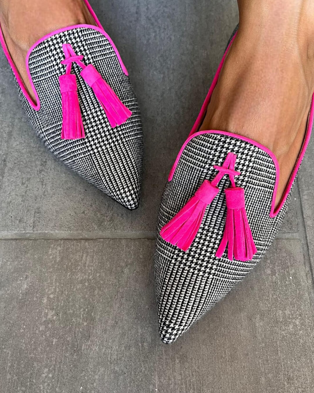 Elegancki Fluo Fringes Pointed mokasyny