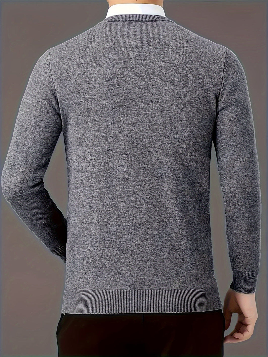 Elegancki sweter z dekoltem V