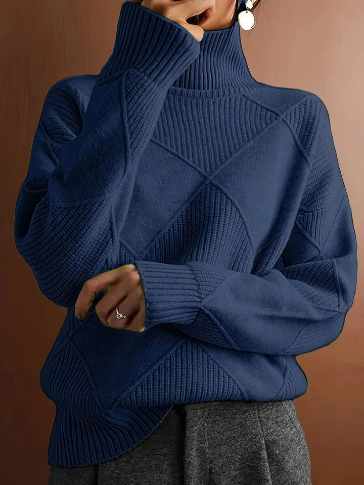 Fakturowany sweter z golfem