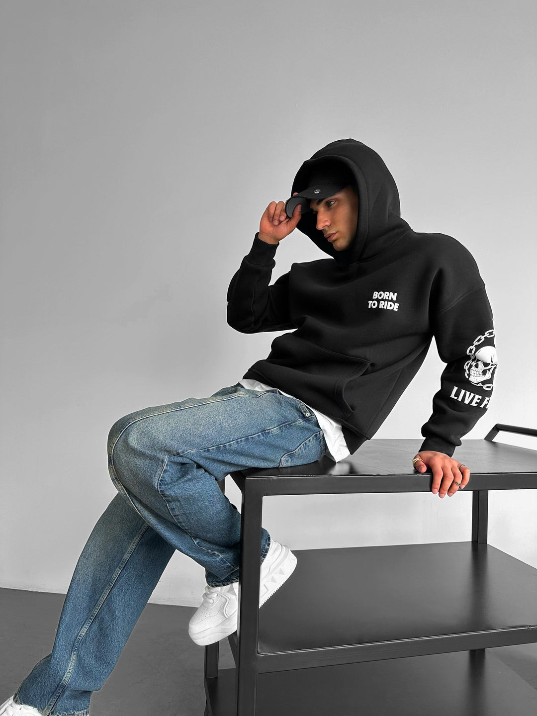 Oversize Hoodie "Ride to Survive" - Czarny