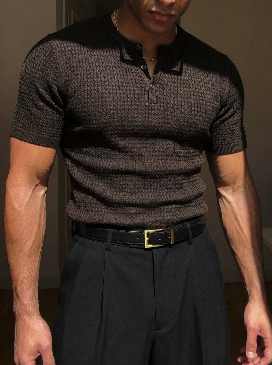 Regular Fit Waffle Button T-shirt - Ciemnobrązowy