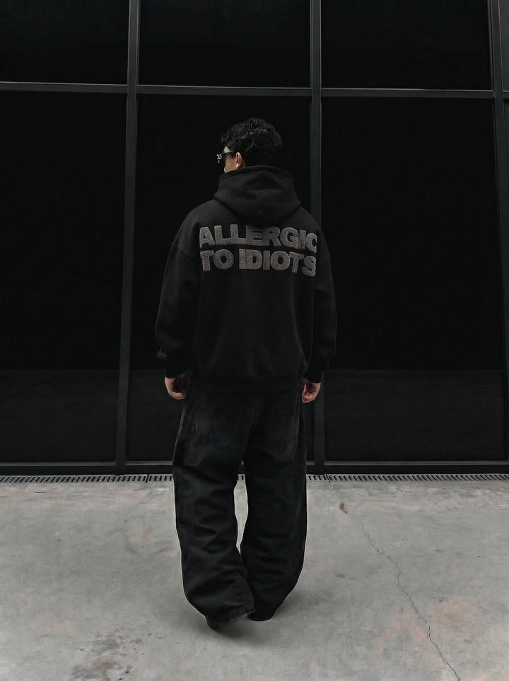 Oversize Szczegółowy Hoodie Alergiczny - Czarny