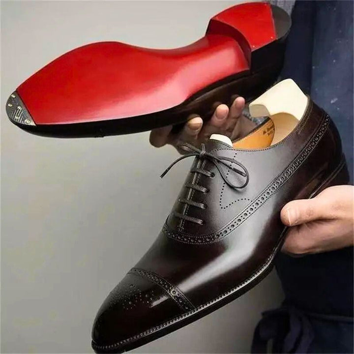 Klasyczny wysokiej jakości oksfordzki buty