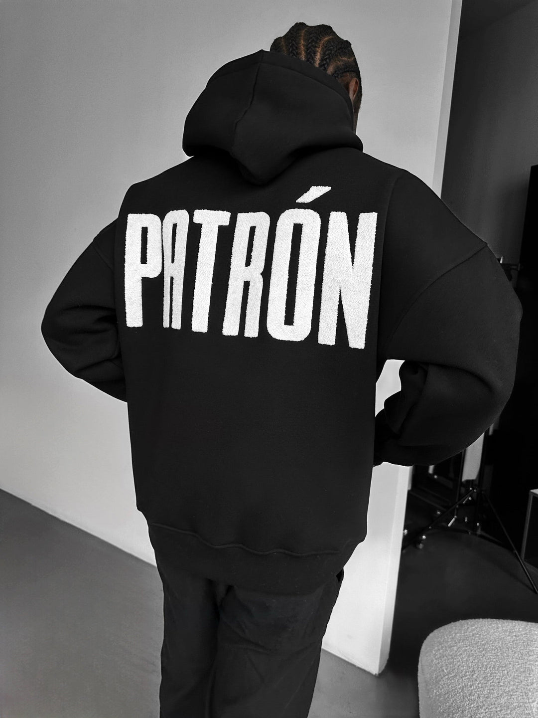Hoodie Oversize z Detalami - Czarny i Biały