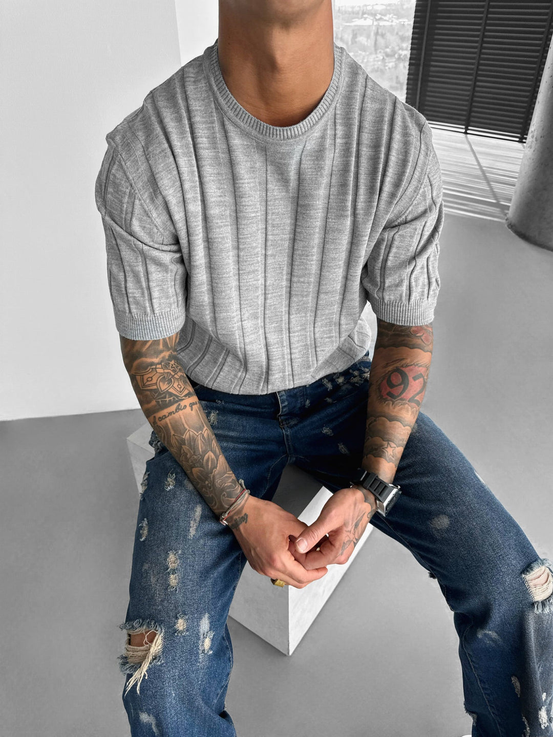 T-shirt Regular Fit z dzianiny - Szary