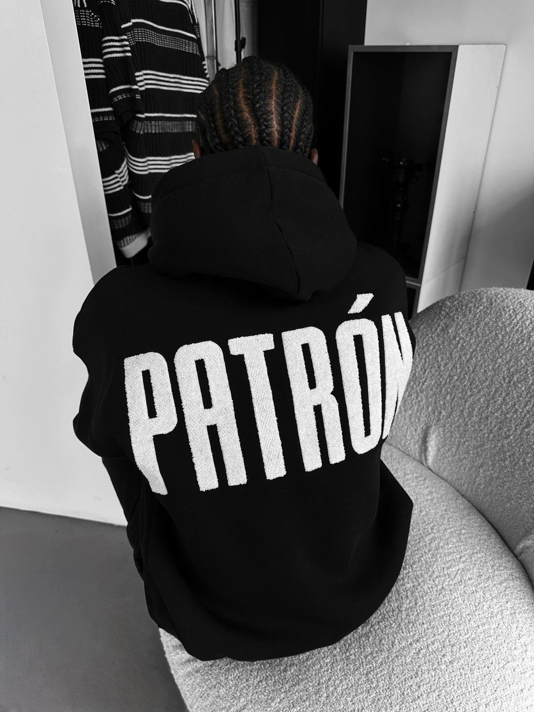 Hoodie Oversize z Detalami - Czarny i Biały