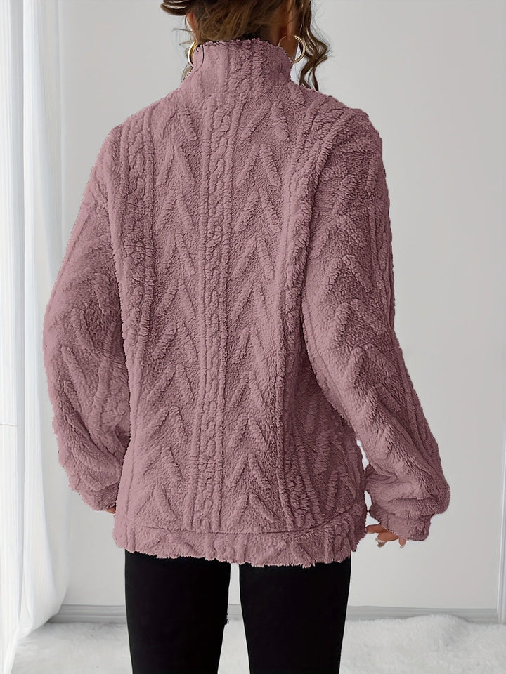 Przytulny fakturowany sweter