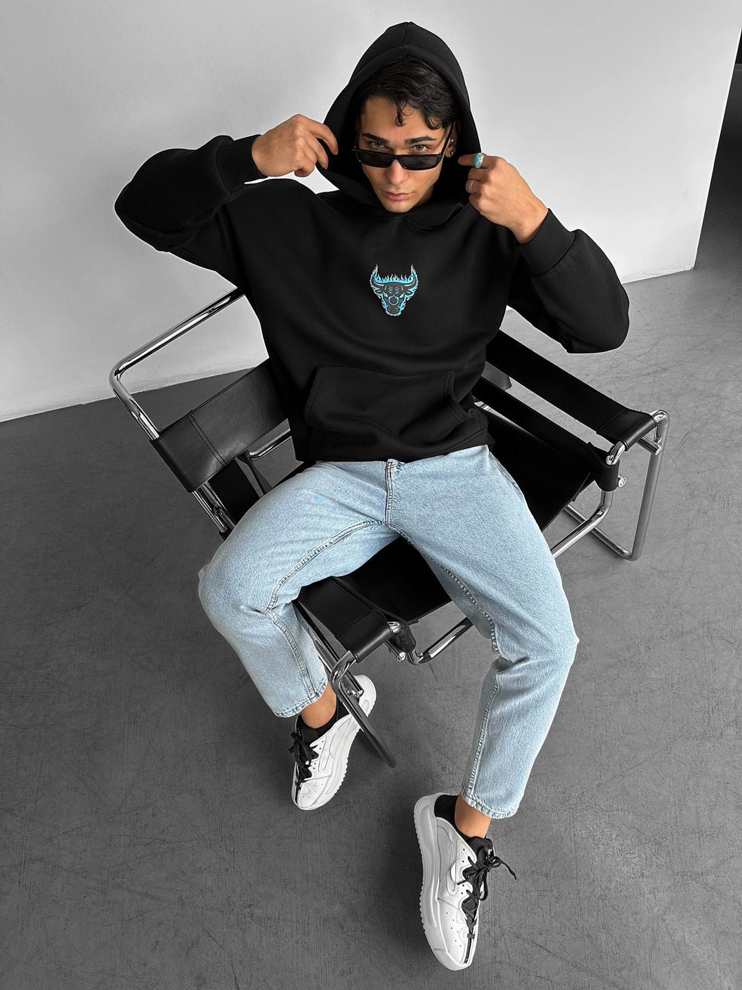 Oversize Bull Fearless Hoodie - Czarny i Niebieski