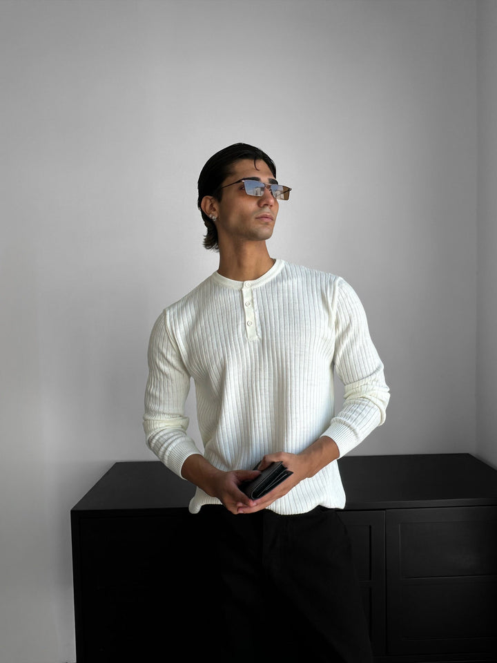 Sweter Slim Fit z Guzikami - Ecru
