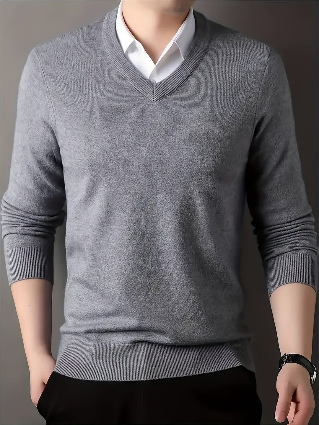 Elegancki sweter z dekoltem V