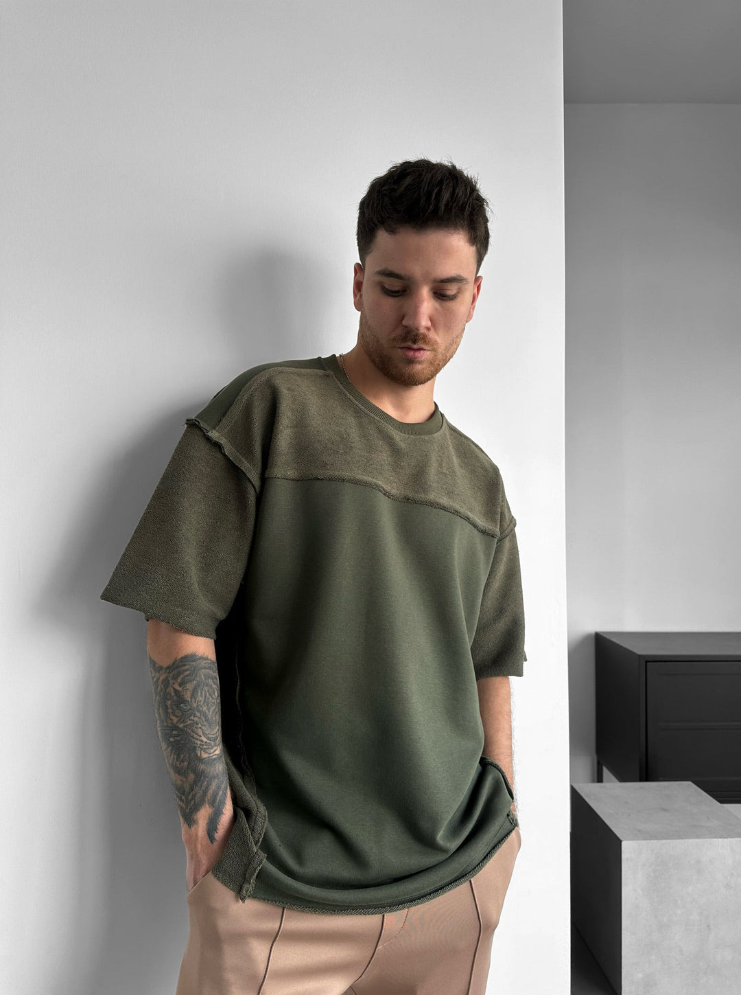 T-shirt Oversize z Detalem Szwu - Khaki