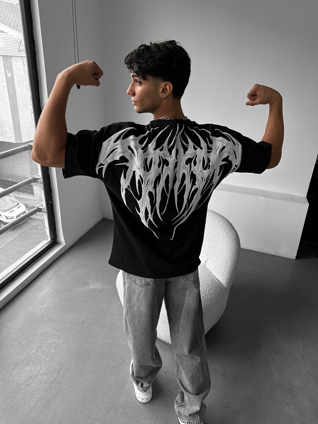 T-shirt Oversize Tribal - Czarny