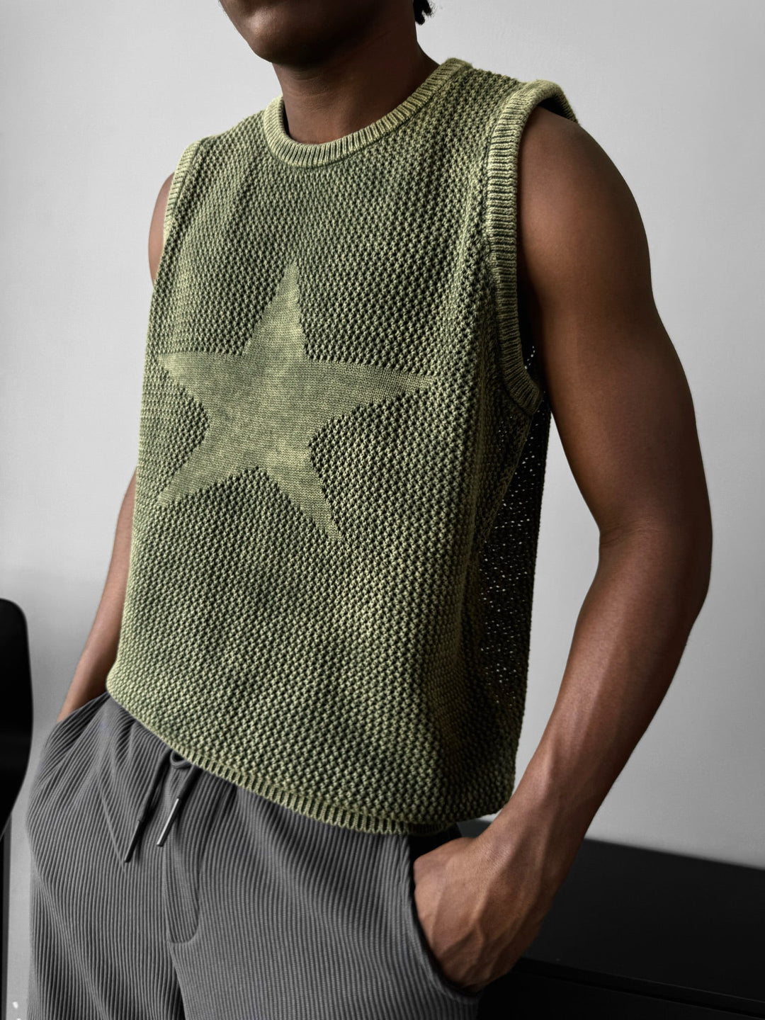 Oversize Prany Sweter z Gwiazdą - Khaki