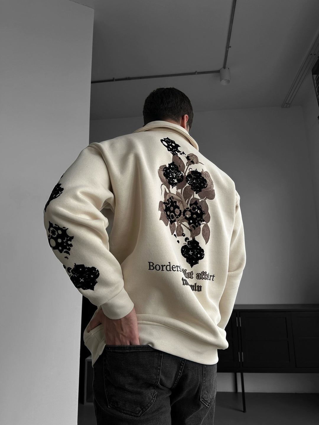 Oversize Half-Zip Graphic Sweatshirt - Beżowy
