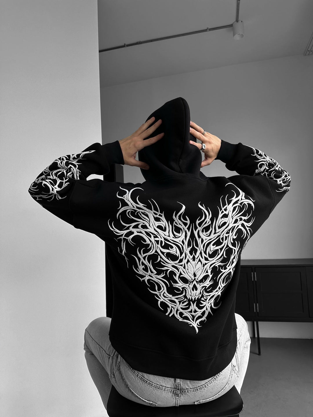 Oversize Tribal Skull Hoodie - Czarny