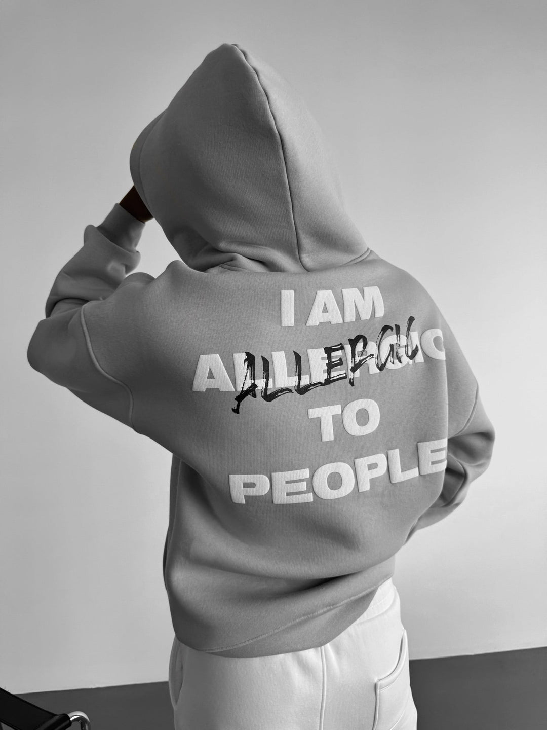 Oversize Allergiczny Hoodie - Szary