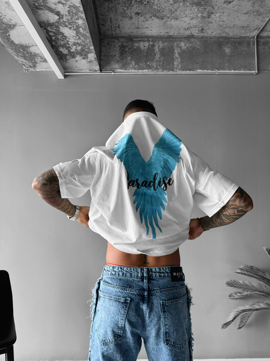 Oversize T-shirt Raj dla Papug - Biały i Niebieski