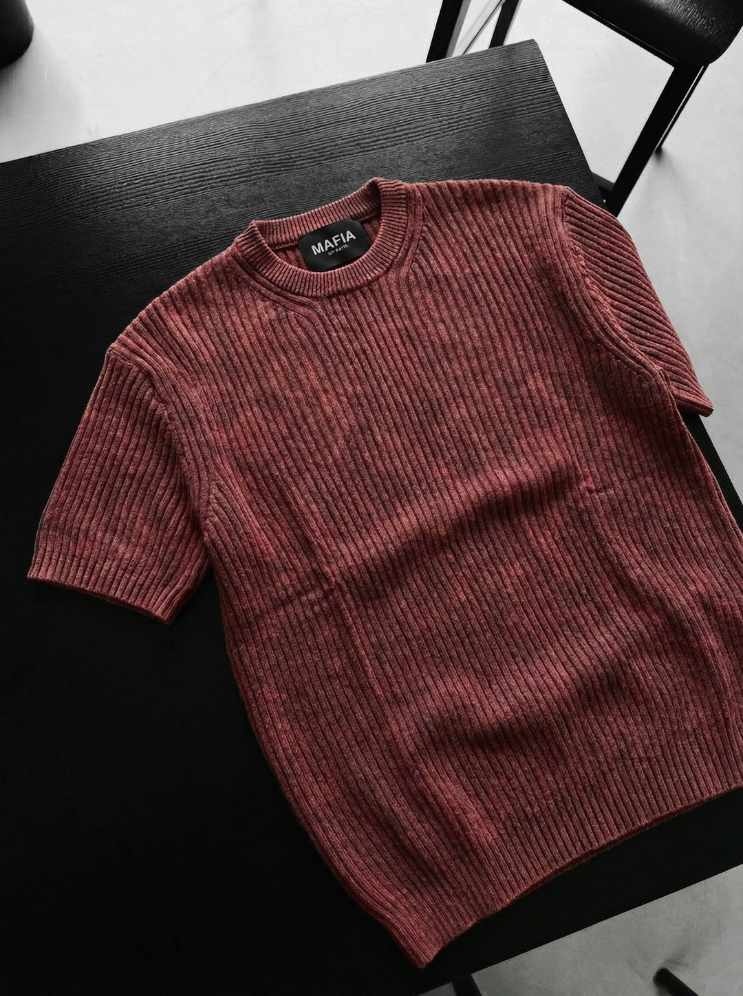 Slim Fit Prane T-Shirt z Wąskimi Liniami - Bordeaux