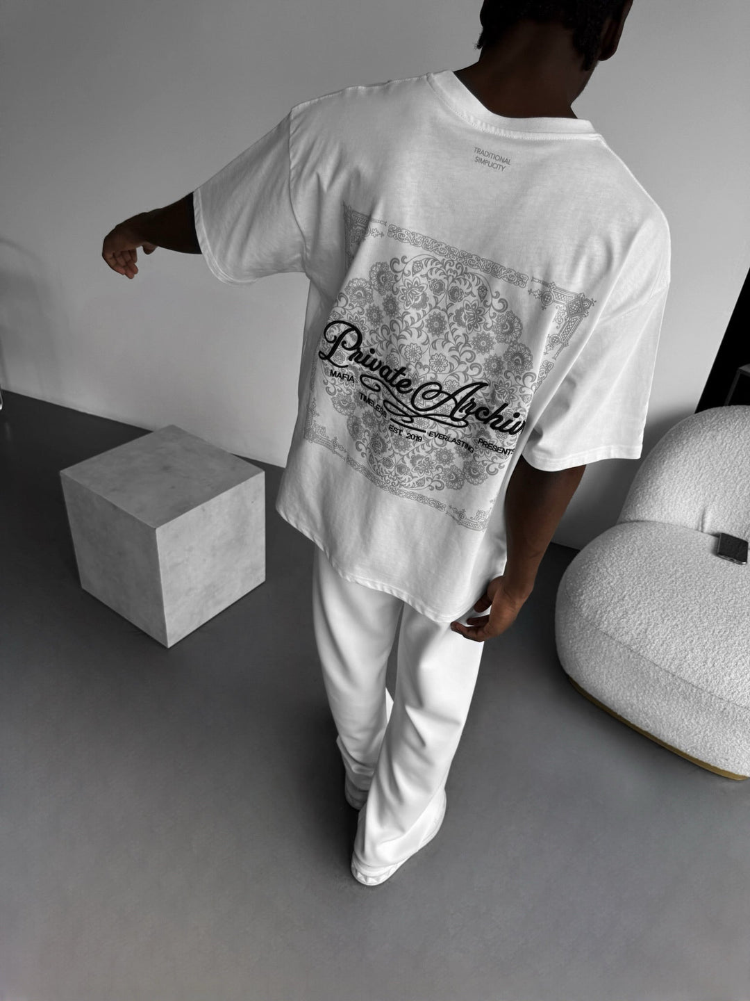 T-shirt Oversize z Prywatnym Archiwum - Ecru