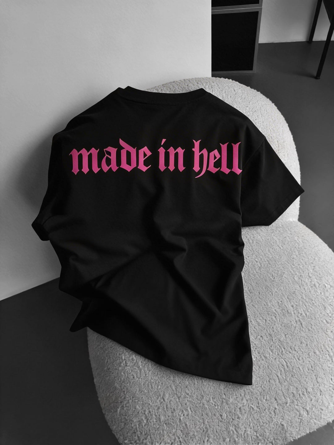 Koszulka Oversize Made in Hell - Czarna i Lila