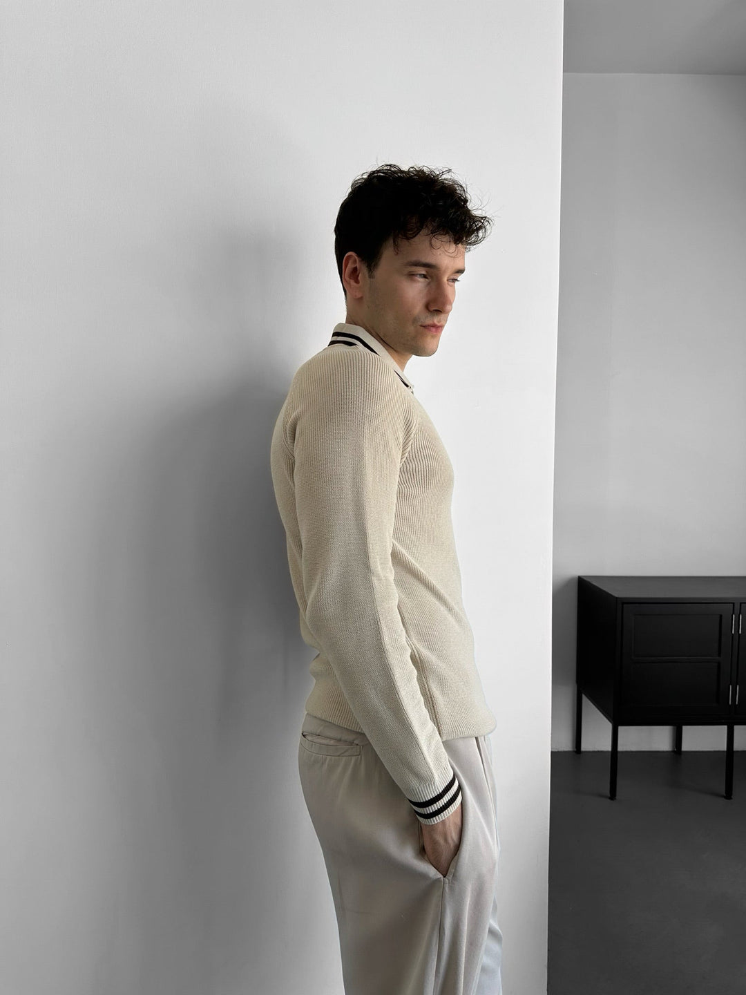 Sweter Polo z Haftem Slim Fit z Półzamkiem - Beżowy