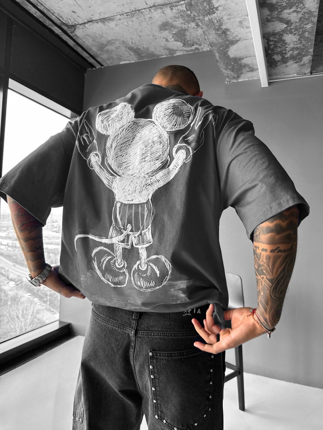 T-shirt Oversize z Myszką - Antracytowy