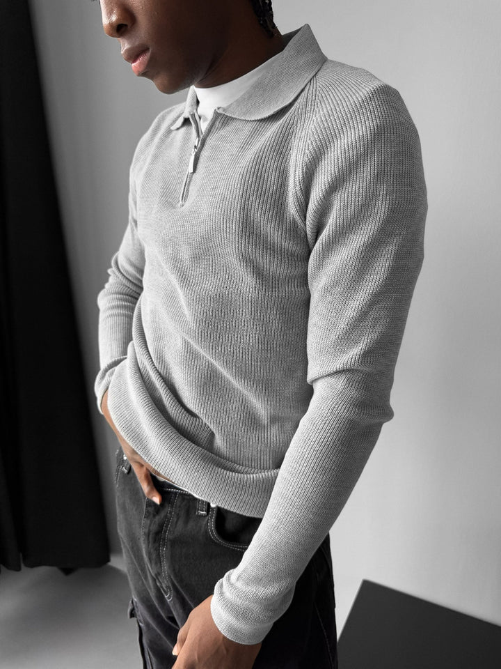 Sweter polo z zamkiem w kolorze szarym - Slim Fit