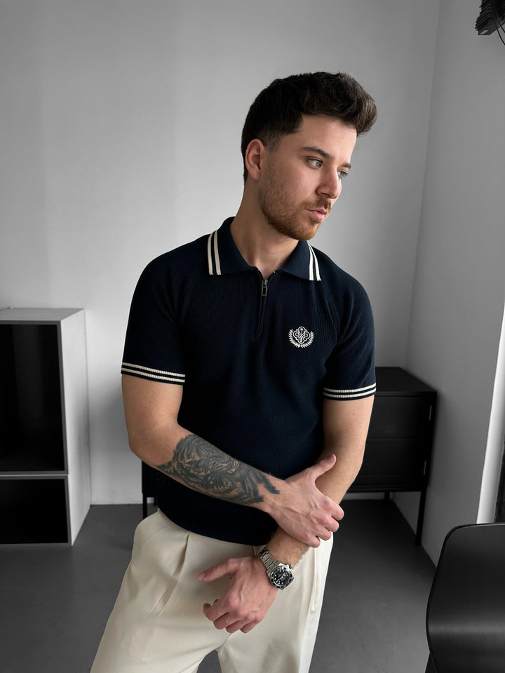 Slim Fit Polo T-shirt z haftem - Granatowy