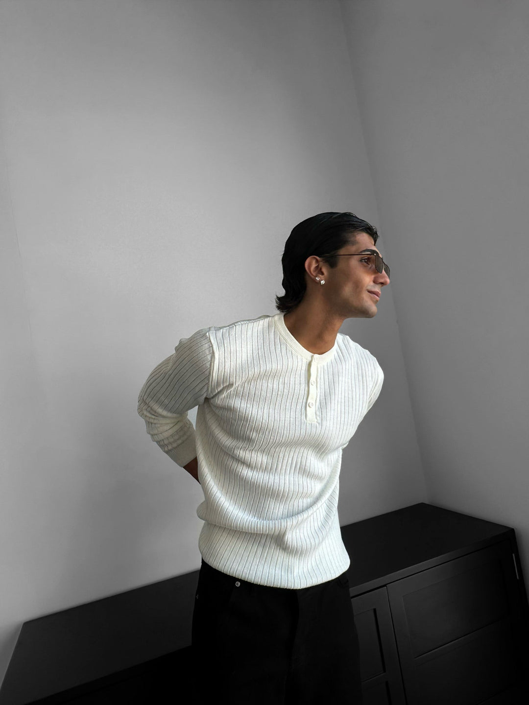Sweter Slim Fit z Guzikami - Ecru