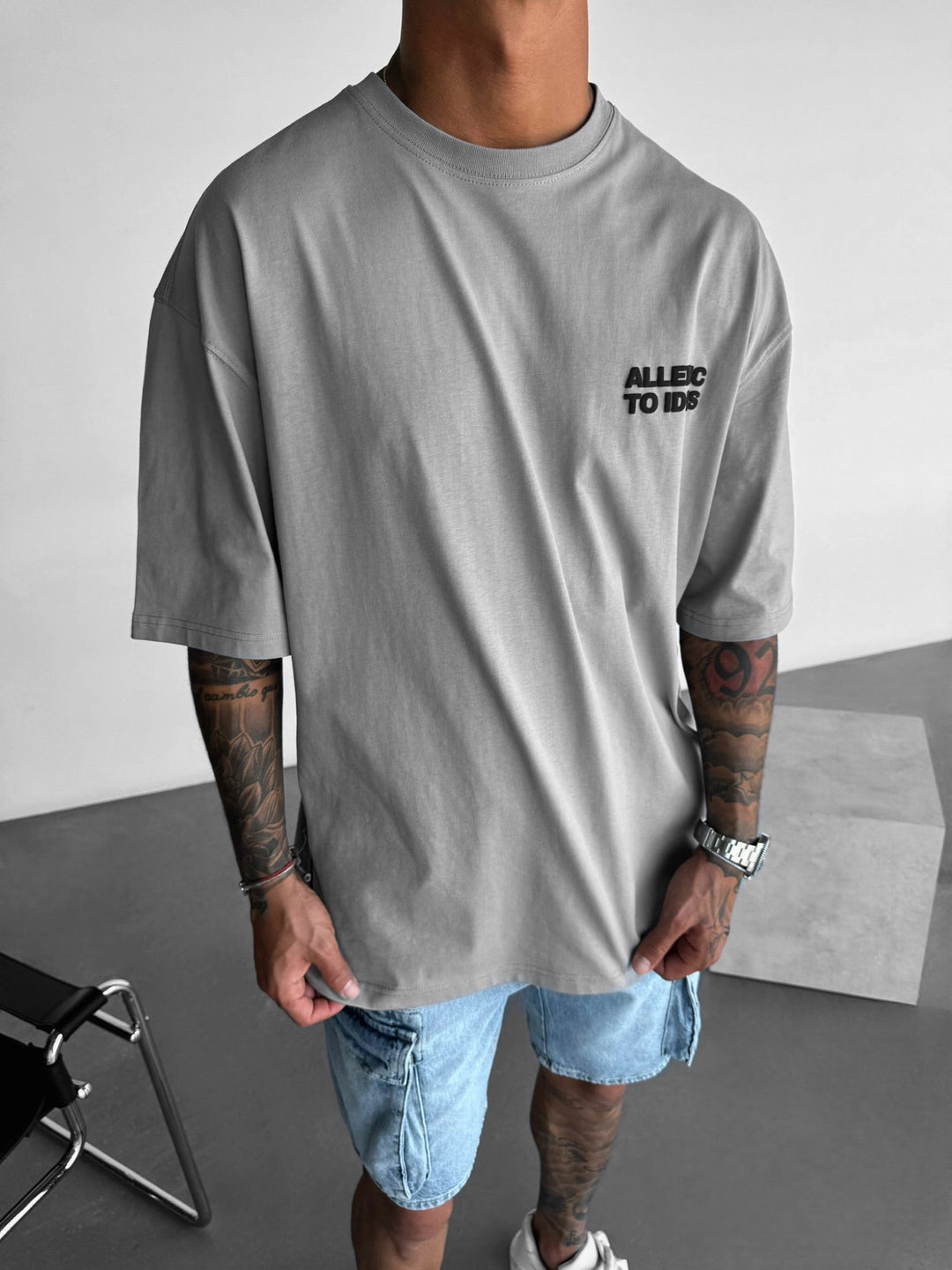 T-shirt Oversize z nadrukiem - Szary