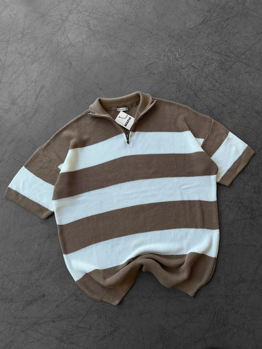 Koszulka T-shirt w regularnym fasonie w paski - Camel
