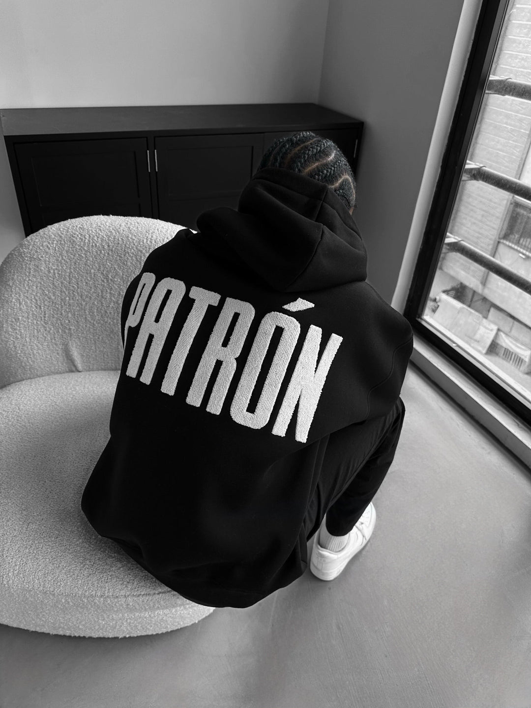 Hoodie Oversize z Detalami - Czarny i Biały