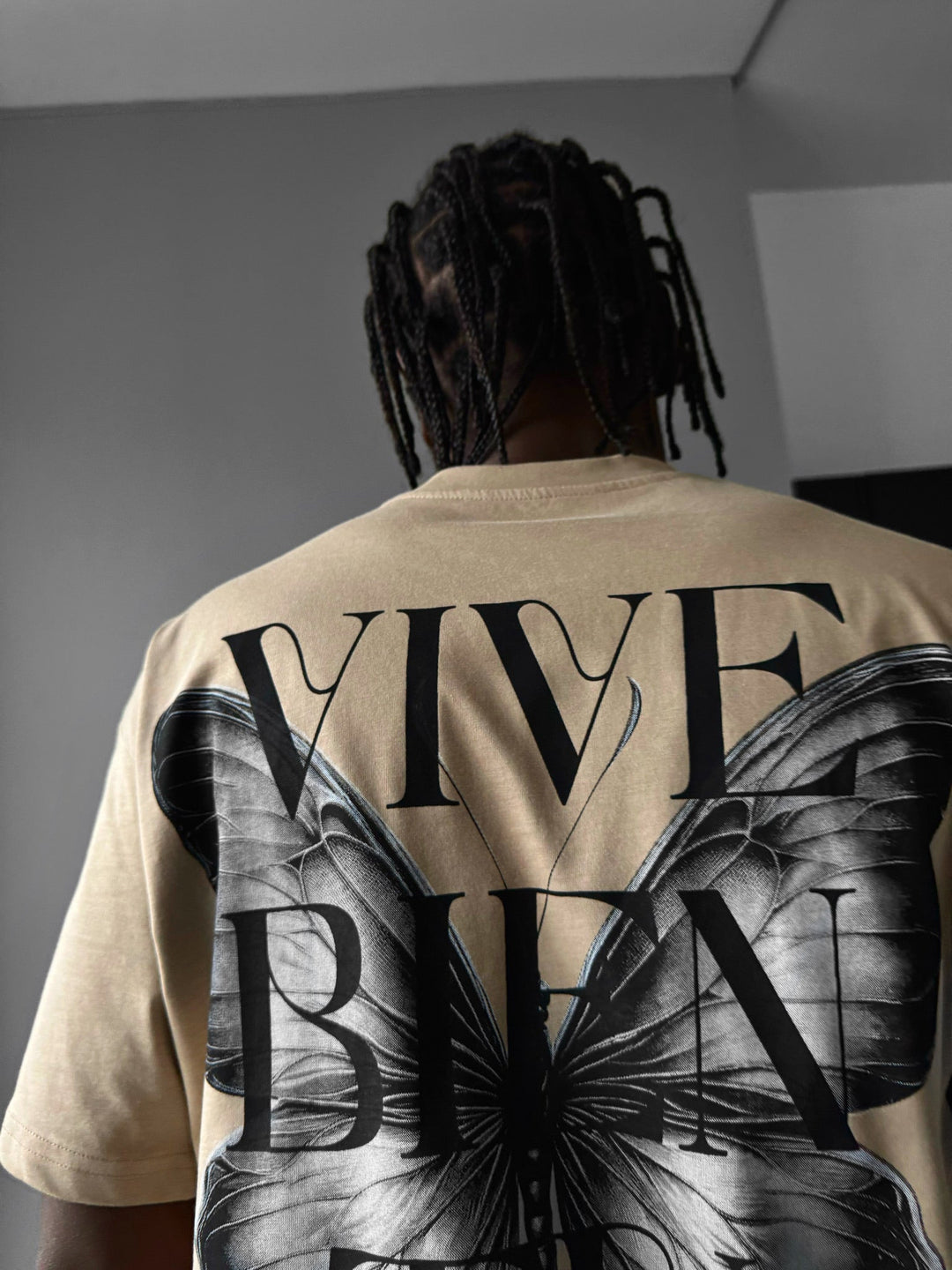 Oversize "Vive Bien Tu Vida" T-shirt - Beżowy
