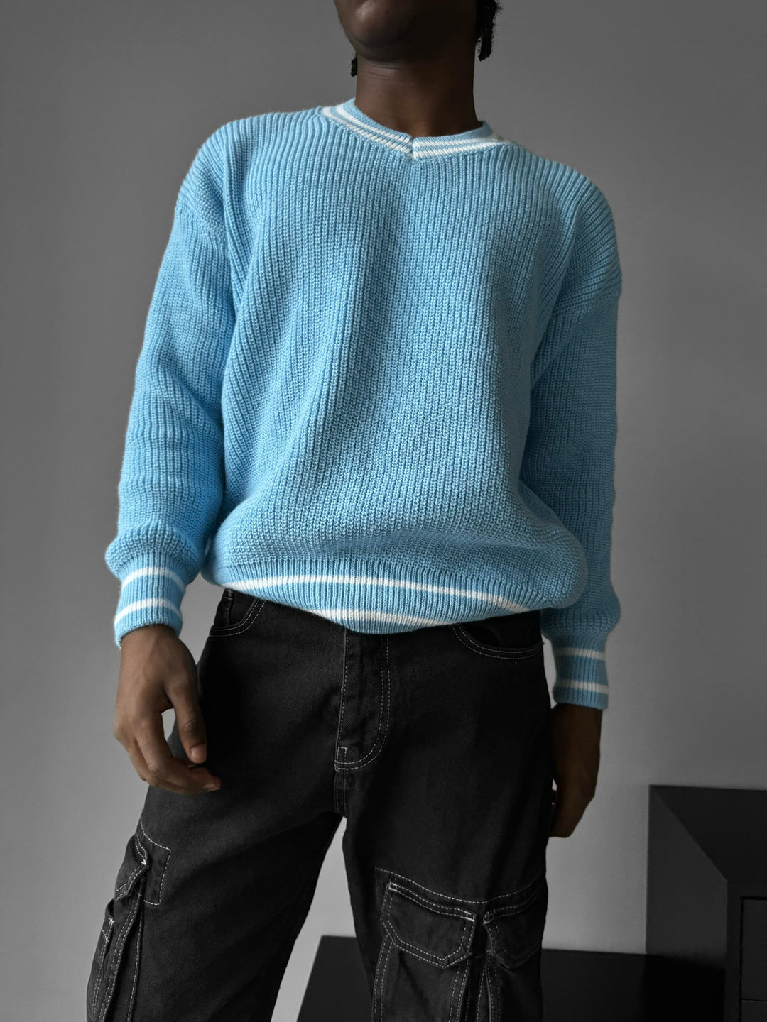 Oversize Sweter z Dekoltem w Serek - Babyblue